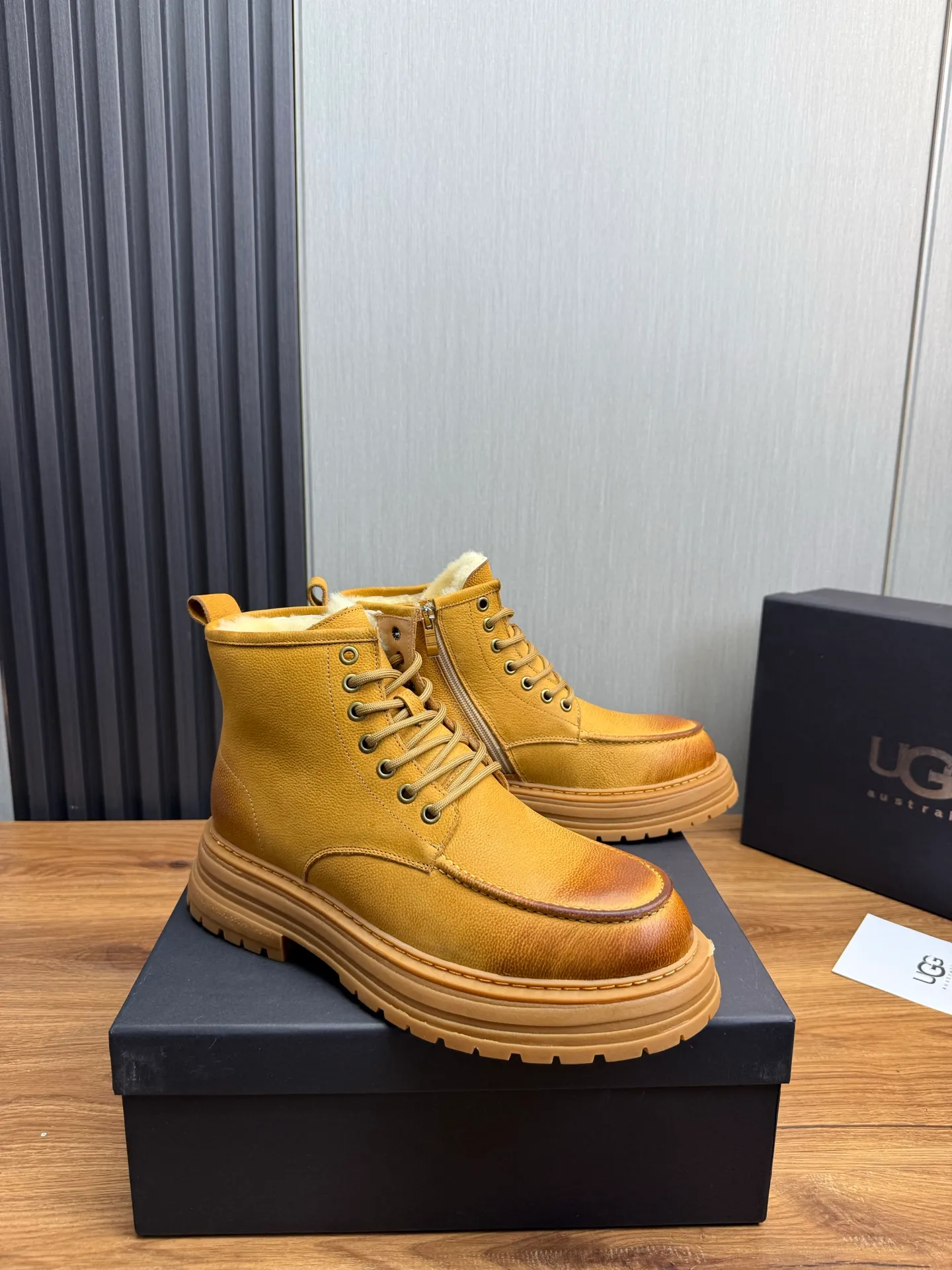Factory price 680💰 [UGG] Men's hot winter warm boots🐑Simple and fashionable design, cowhide➕comfortable and warm wool lining. Soft and comfortable to wear, good warmth retention, and excellent foot feel. Regular size 38-45